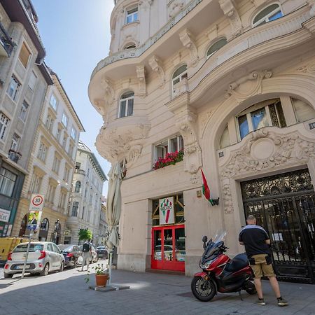 Iranyi Studio Budapest Exterior photo